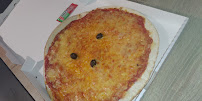Plats et boissons du Pizzas à emporter Family pizza à Bellegarde-en-Forez - n°1