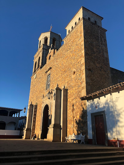 Parroquia San Bartolomé Apostol y Santa María de la Defensa