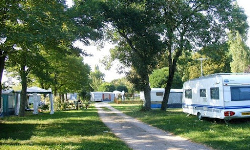 Camping du Passe-Temps à Bayon