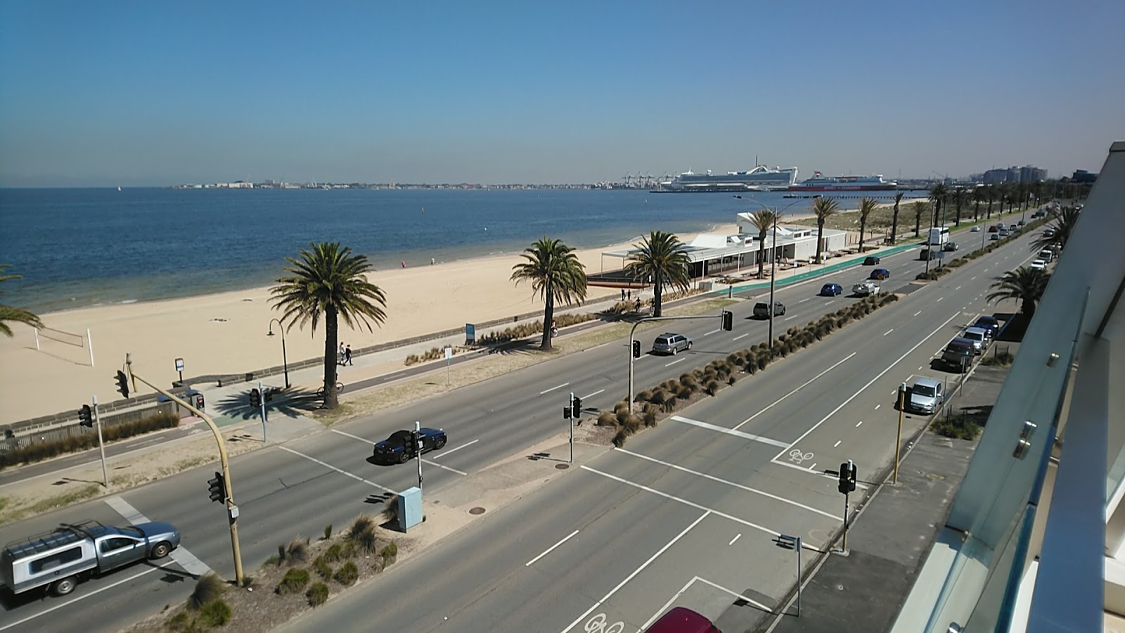 Port Melbourne Beach photo #8