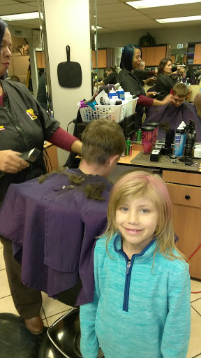 Beauty Salon «Quick Cuts Family Hair Care», reviews and photos, 7249 W Greenfield Ave, Milwaukee, WI 53214, USA