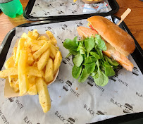 Frite du Restaurant de hamburgers Black & White Burger Châtelet à Paris - n°15