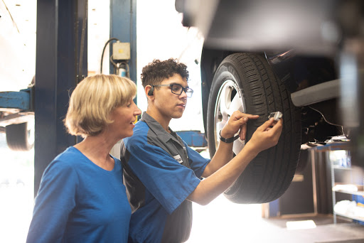 Auto Repair Shop «Honest-1 Auto Care - Diamond Lake», reviews and photos, 5936 Portland Ave, Minneapolis, MN 55417, USA