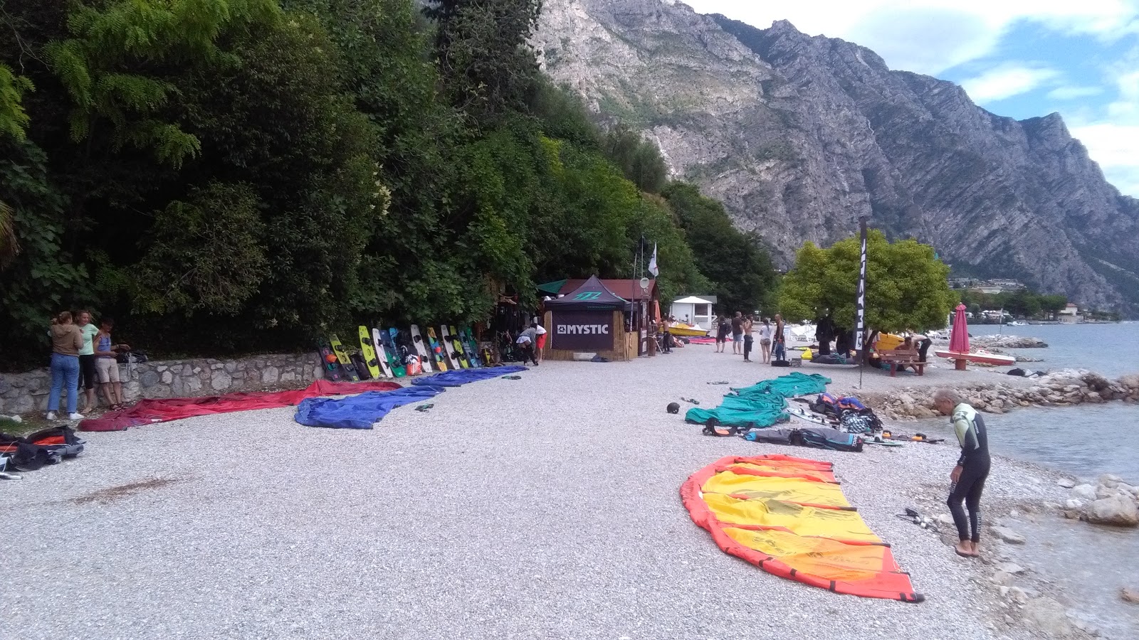 Fotografija Plaža Lemana priljubljeno mesto med poznavalci sprostitve