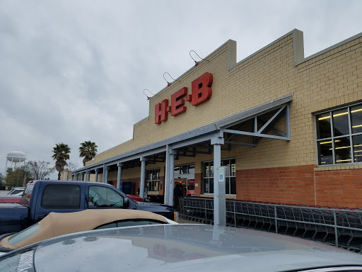 Grocery Store «H-E-B Grocery», reviews and photos, 2424 N 16th St, Orange, TX 77630, USA