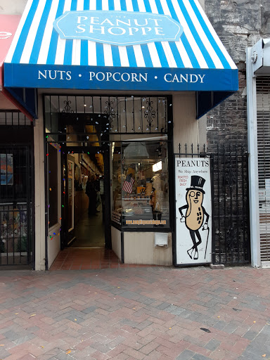 Nut Store «Peanut Shoppe Main Street», reviews and photos, 24 S Main St, Memphis, TN 38103, USA
