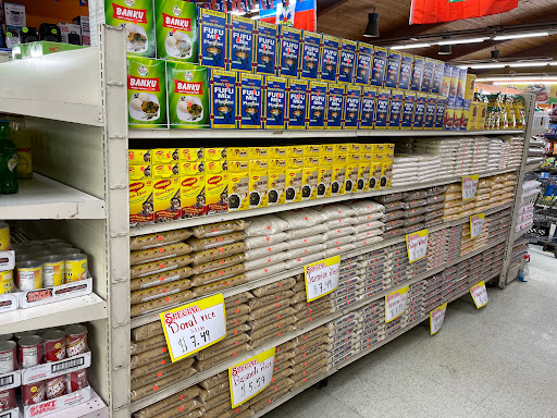 Grocery Store «El Gigante Grocery Store», reviews and photos, 2720 W 71st St, Indianapolis, IN 46268, USA