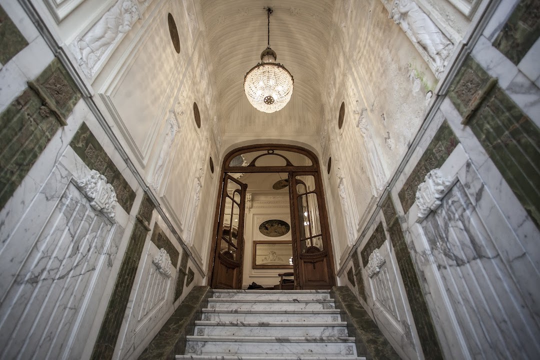 Casa Caseros - Historic Mansion in San Telmo (Mansion Boero Revisited)