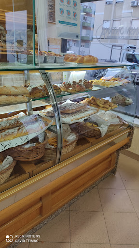 Pastelaria Transmontana (Dom João Iv) no Barreiro, Setúbal