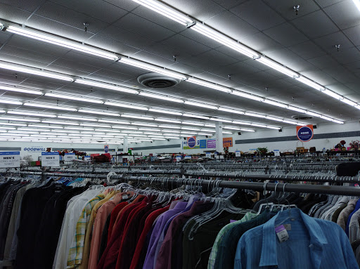 Thrift Store «Alma School & Ray Goodwill Retail Store & Donation Center», reviews and photos
