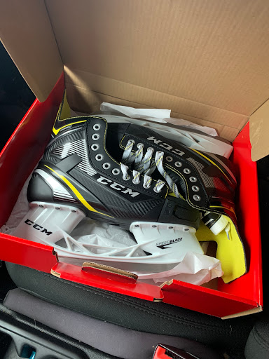 Sporting Goods Store «Play It Again Sports», reviews and photos, 11500 Middlebelt Rd, Livonia, MI 48150, USA