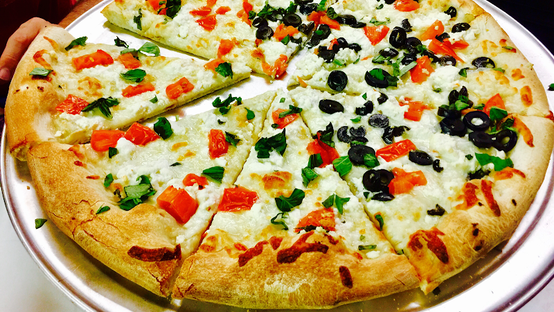 #1 best pizza place in Fort Myers - McGregor Pizza & Deli