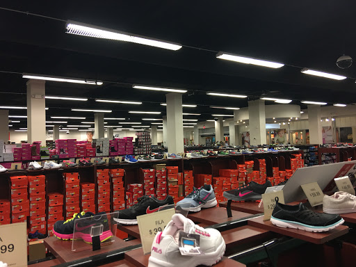 Shoe Store «Shoe Dept. Encore», reviews and photos, 14200 E Alameda Ave #2032c, Aurora, CO 80012, USA