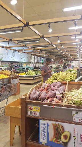 Asian Grocery Store «Lotte Plaza Market - Ashburn», reviews and photos, 43930 Farmwell Hunt Plaza #100, Ashburn, VA 20147, USA