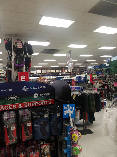 Sporting Goods Store «Big 5 Sporting Goods», reviews and photos, 1610 W Whittier Blvd, La Habra, CA 90631, USA