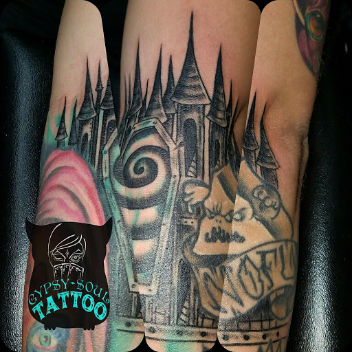 Tattoo Shop «Hazy Daze Tattoo Studio», reviews and photos, 2104 Strand St, Galveston, TX 77550, USA