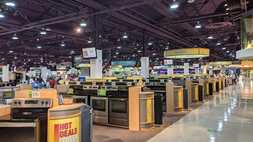 Furniture Store «Nebraska Furniture Mart», reviews and photos, 700 S 72nd St, Omaha, NE 68114, USA