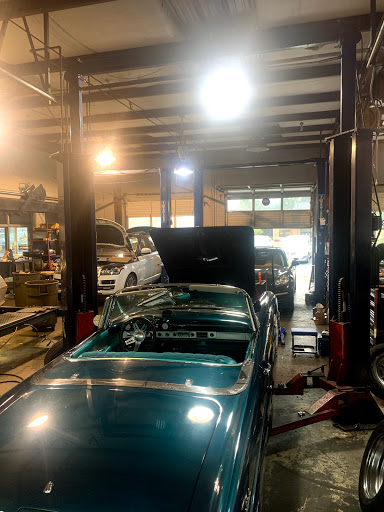 Auto Repair Shop «Auto Service Unlimited», reviews and photos, 9930 Jones Bridge Rd, Alpharetta, GA 30022, USA