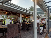 Atmosphère du Restaurant méditerranéen Da Mitchou Restaurant Plage à Menton - n°14