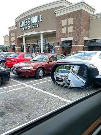 Book Store «Barnes & Noble», reviews and photos, 1245 NY-300, Newburgh, NY 12550, USA