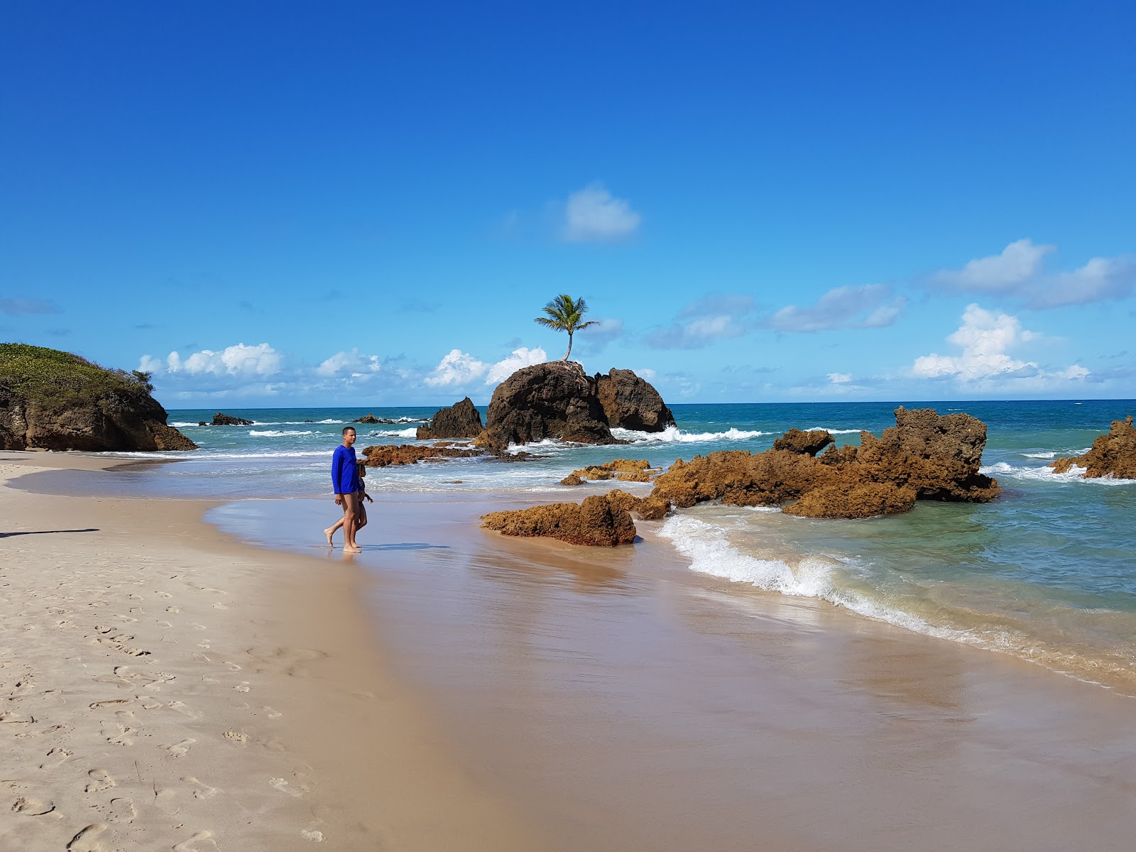 Zdjęcie Praia de Tambaba z prosta linia brzegowa