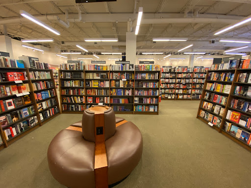 Book Store «Barnes & Noble Booksellers Fredericksburg/ Central Park», reviews and photos, 1220 Carl D. Silver Parkway, Fredericksburg, VA 22401, USA