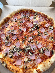 Photo n°37 de Domino's Pizza Auxerre à Auxerre ()