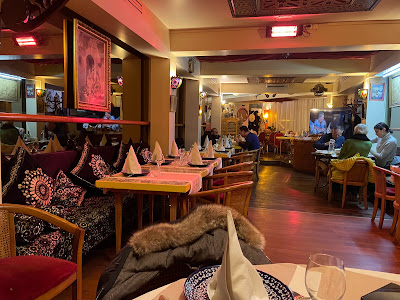 Le Caroubier à Paris