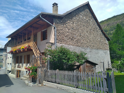 gîte Les Astragales, gîte d'étape et de séjour, à Château-Ville-Vieille