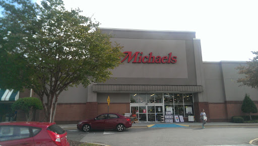 Shopping Mall «Crossroads Plaza», reviews and photos, 213 Crossroads Blvd, Cary, NC 27518, USA