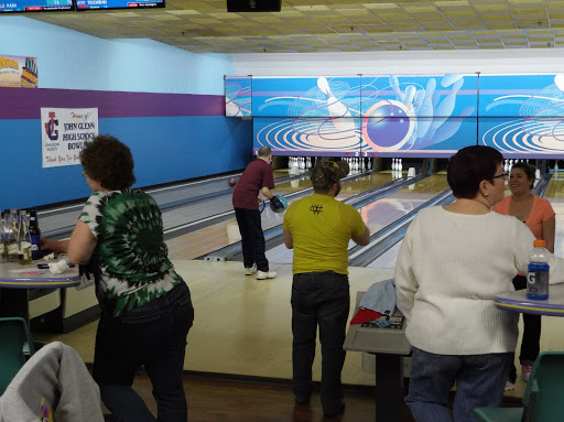 Bowling Alley «Town N Country Lanes», reviews and photos, 1100 S Wayne Rd, Westland, MI 48186, USA