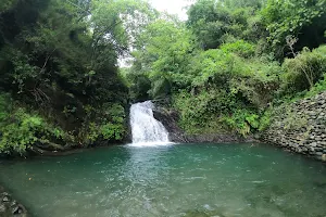 大水沖瀑布 Dashuichong Waterfall image