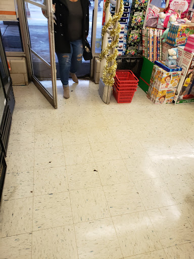 Grocery Store «Save-A-Lot», reviews and photos, 1134 Gallatin Pike S, Madison, TN 37115, USA