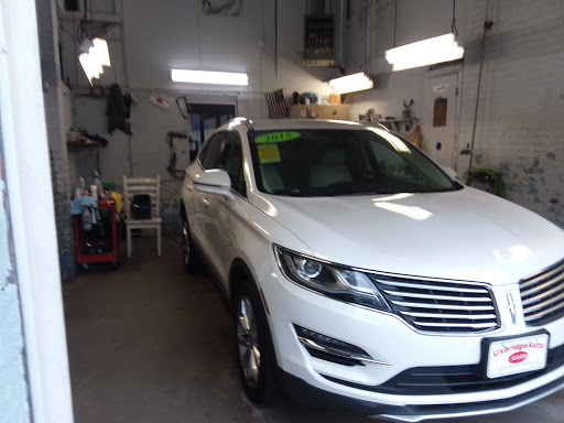 Used Car Dealer «Uxbridge Auto Inc», reviews and photos, 187 N Main St, Uxbridge, MA 01569, USA