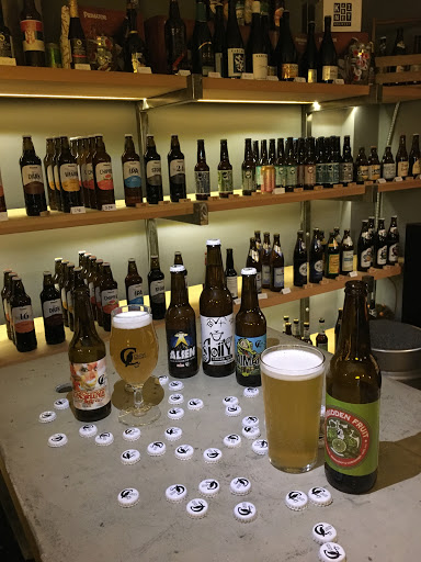 Pivologija Beer Shop & Bar