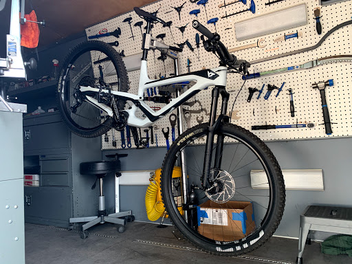 Bicycle Repair Shop «Thrill Bikes», reviews and photos, 4206 W Electra Ln, Glendale, AZ 85310, USA