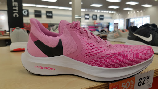 Shoe Store «Rack Room Shoes», reviews and photos, 2110 Apalachee Pkwy, Tallahassee, FL 32301, USA