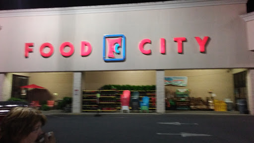 Supermarket «Food City», reviews and photos, 910 N Main St, Marion, VA 24354, USA