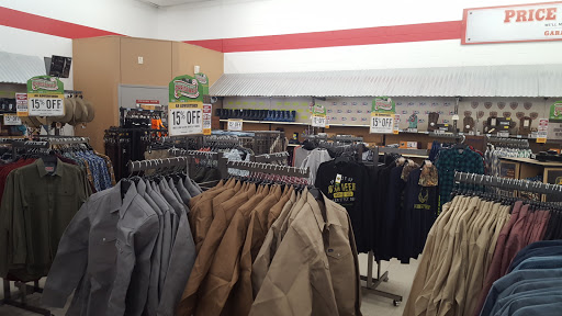 Home Improvement Store «Tractor Supply Co.», reviews and photos, 1715 W Oaklawn Rd a, Pleasanton, TX 78064, USA