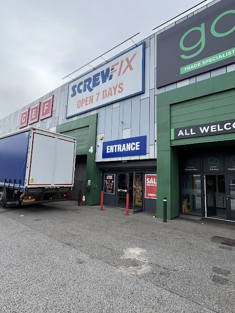 Screwfix Oldham - Hollinwood