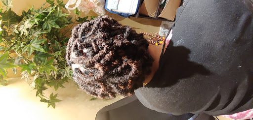 Hair Salon «Twisted Rootz Natural Hair Care Salon», reviews and photos, 2903 Oakland Ave, Greensboro, NC 27403, USA