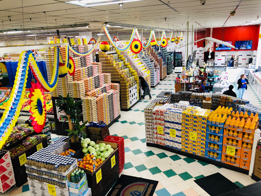 Grocery Store «Bravo Supermarkets», reviews and photos, 1291 Albany Ave, Hartford, CT 06112, USA