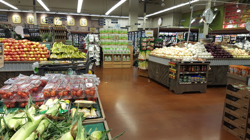 Grocery Store «Fresh Thyme Farmers Market- Crystal Lake», reviews and photos, 5340 Northwest Hwy, Crystal Lake, IL 60014, USA