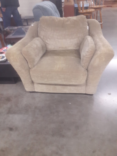 Thrift Store «Rainier Thrift & Gift», reviews and photos, 28120 WA-410, Buckley, WA 98321, USA