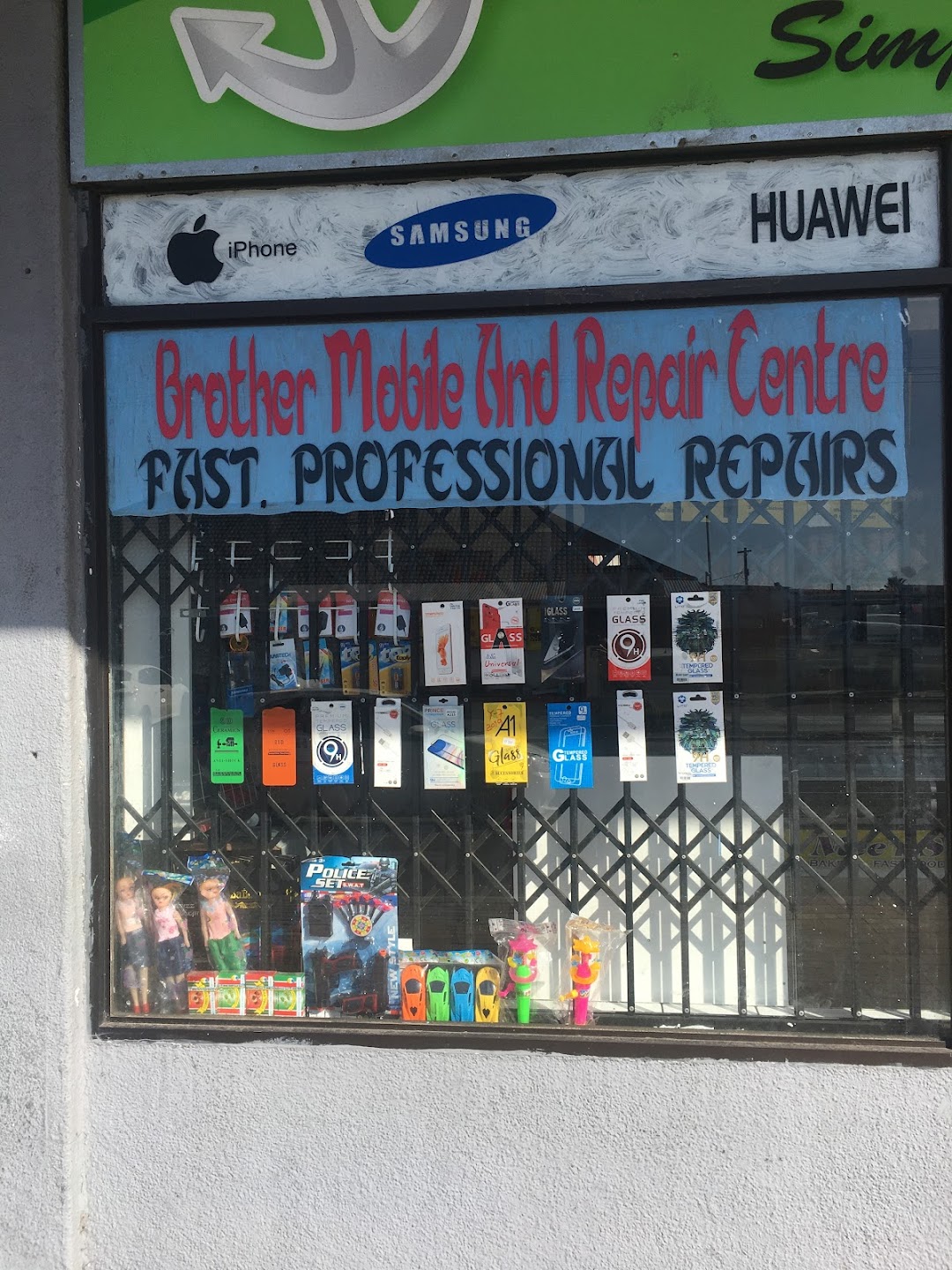Brothers cellphone repair