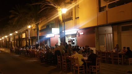 Restaurante Asador Les Palmeres - Bajo 46190, Av. de la Pau, 26, 46190 Riba-roja de Túria, Valencia, Spain