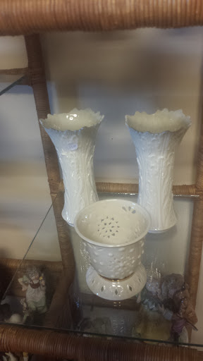 Consignment Shop «Gallery 265 Inc Resale Estate Furniture and Consignment», reviews and photos, 265 N US Hwy 17 92, Longwood, FL 32750, USA