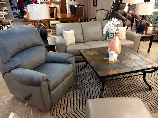 Consignment Shop «New Leaf Home Furnishings», reviews and photos, 2449 Pierce Dr #3, Spring Grove, IL 60081, USA