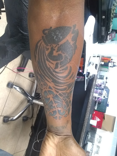 Tattoo Shop «Black Eye Tattoo», reviews and photos, 75 Beal Pkwy NW, Fort Walton Beach, FL 32548, USA