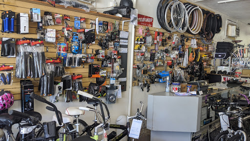 Bicycle Store «Buckroe Beach Bicycle Shop», reviews and photos, 220 Buckroe Ave, Hampton, VA 23664, USA